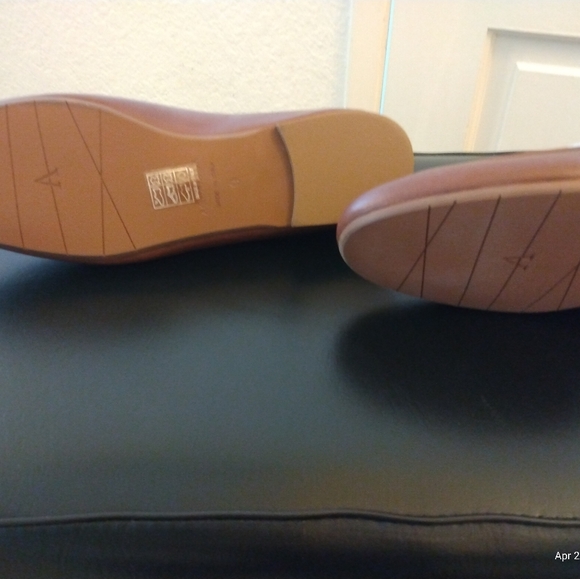 NEW ITALIAN LOAFERS Size 9, Never Worn - Picture 2 of 4
